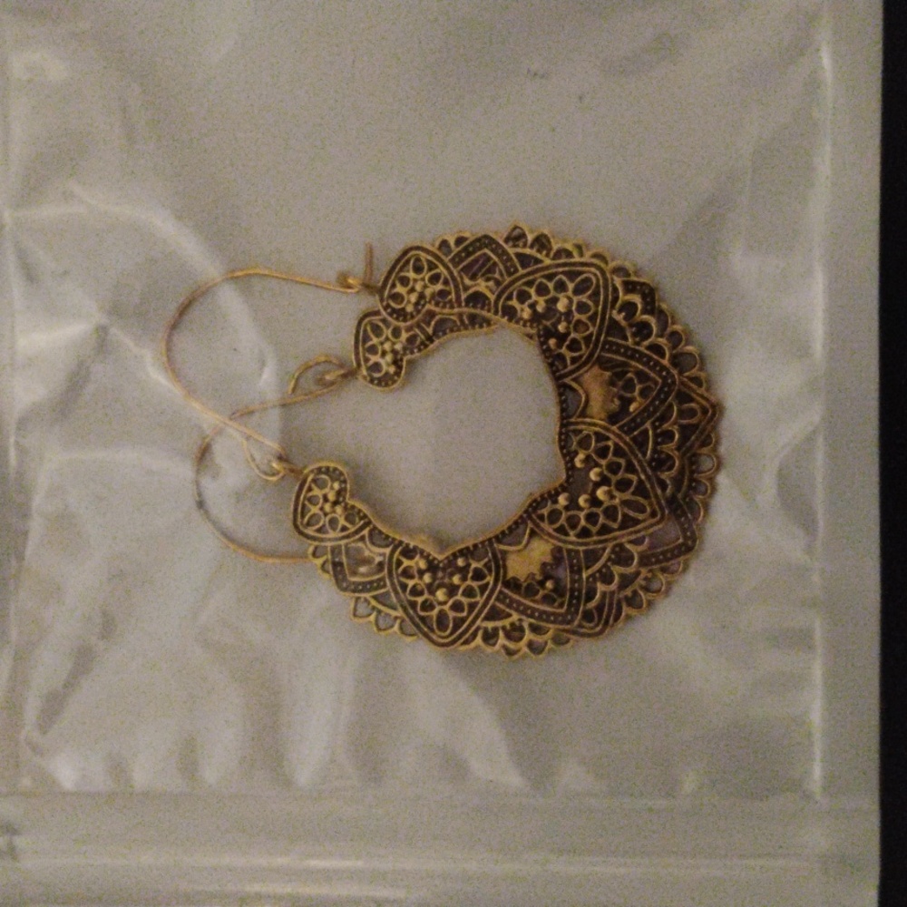 Beautiful Gold Toned Design Hoops